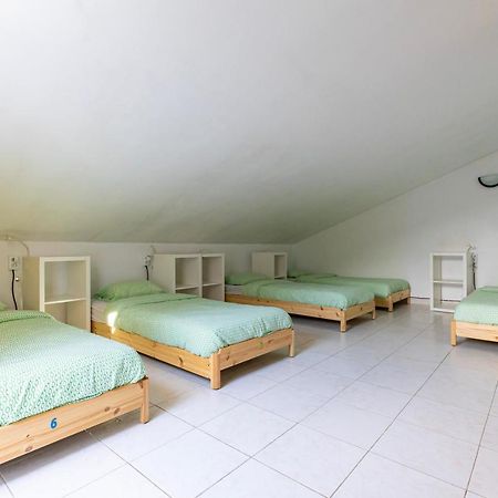 Albergue Pineapple Surf House Atouguia Da Baleia Exterior foto