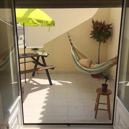 Albergue Pineapple Surf House Atouguia Da Baleia Exterior foto