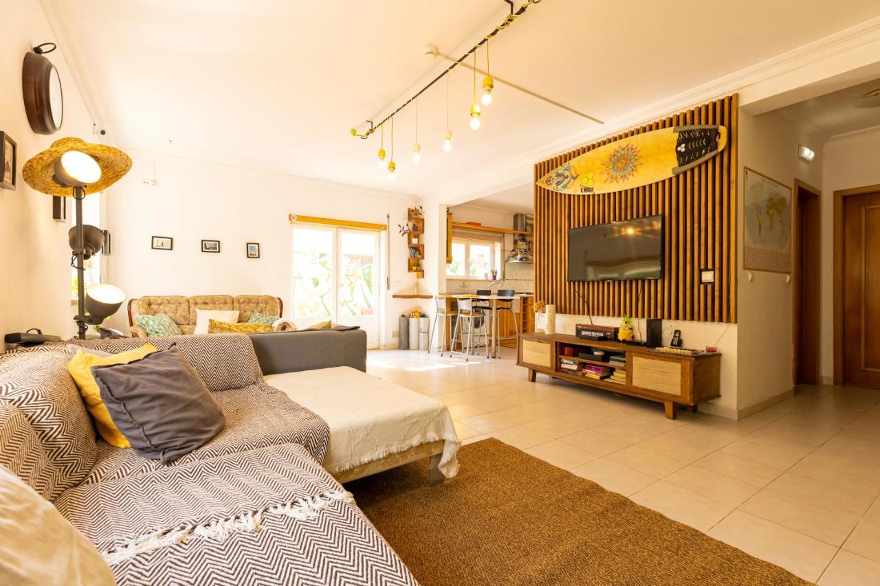 Albergue Pineapple Surf House Atouguia Da Baleia Exterior foto