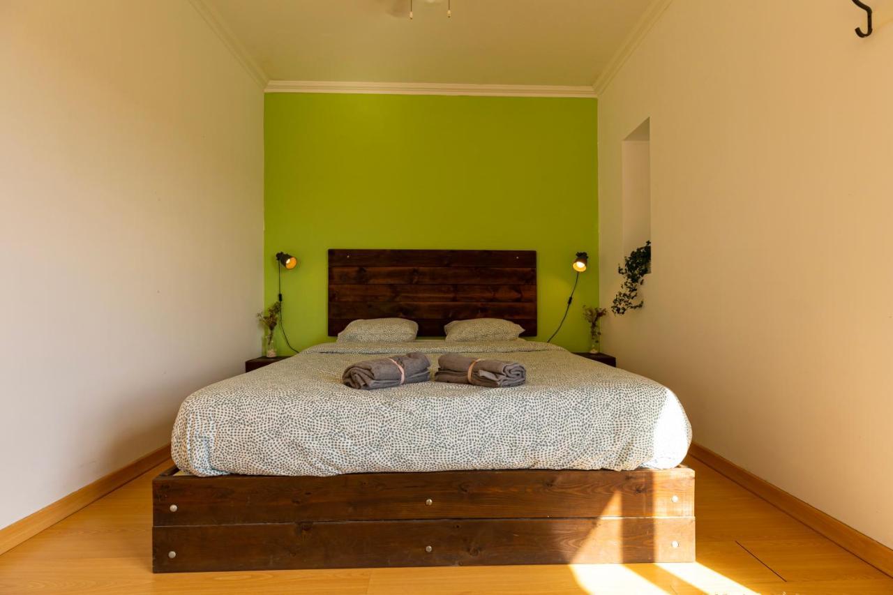 Albergue Pineapple Surf House Atouguia Da Baleia Exterior foto