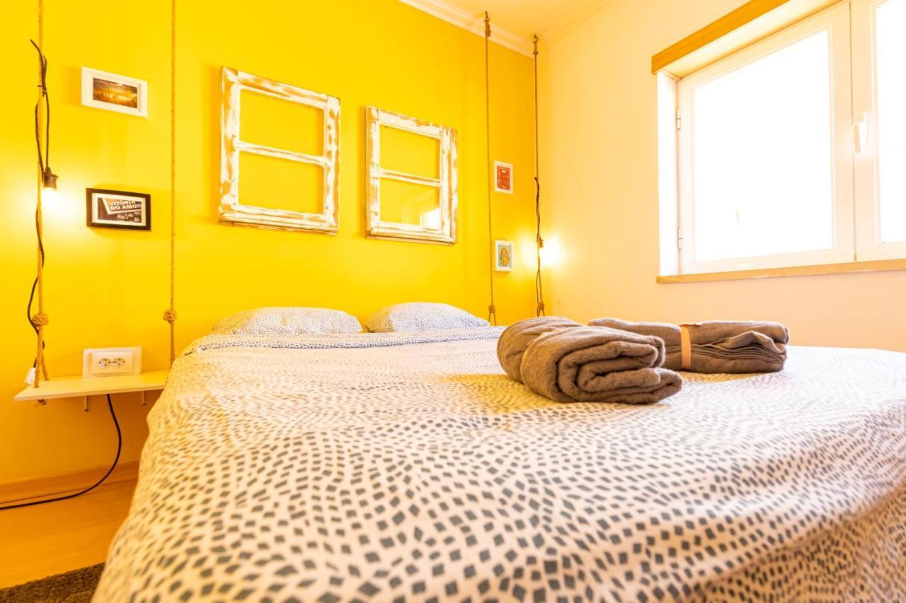 Albergue Pineapple Surf House Atouguia Da Baleia Exterior foto