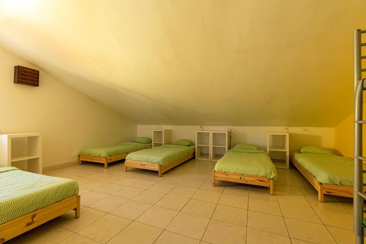 Albergue Pineapple Surf House Atouguia Da Baleia Exterior foto
