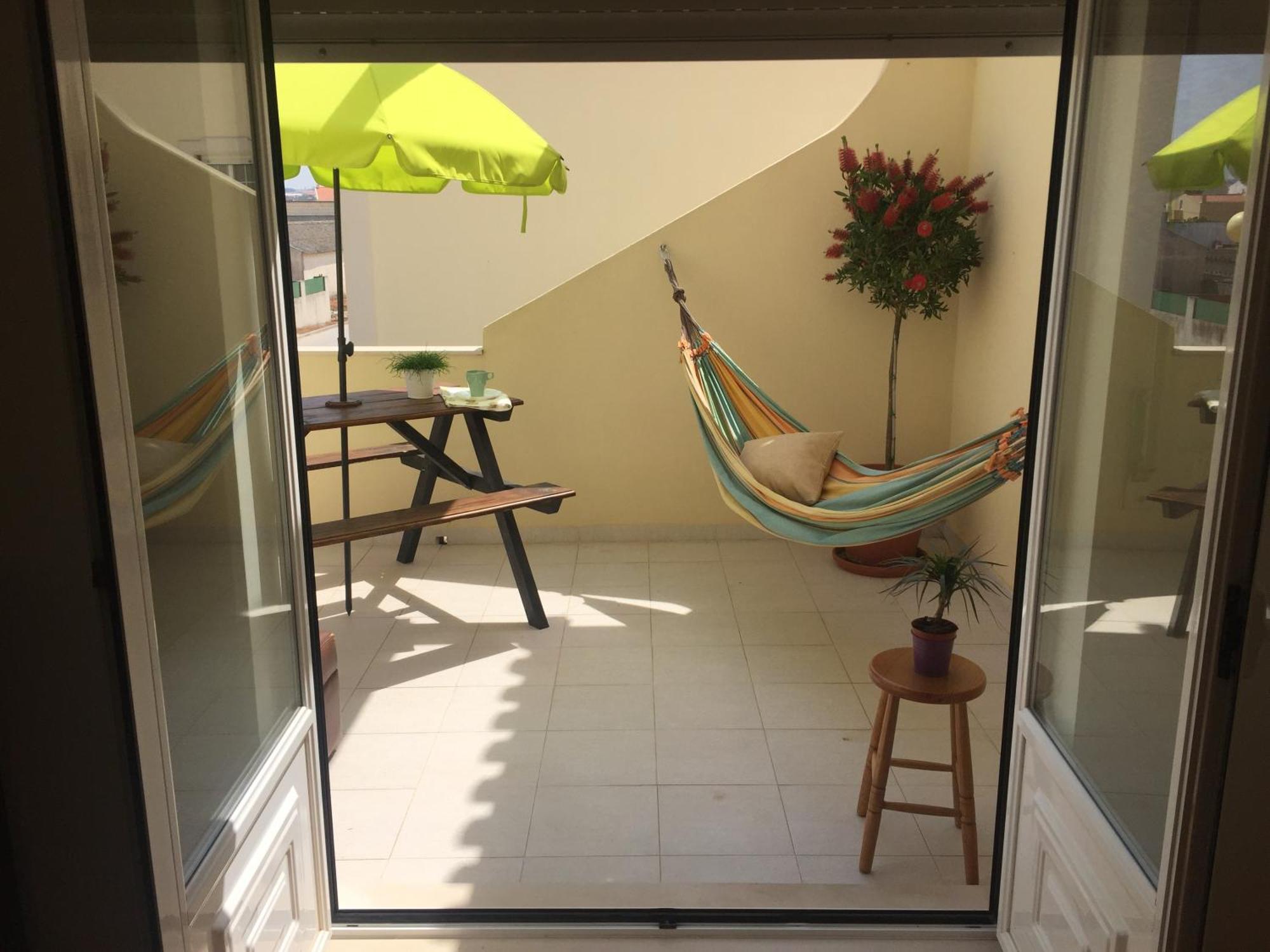Albergue Pineapple Surf House Atouguia Da Baleia Exterior foto